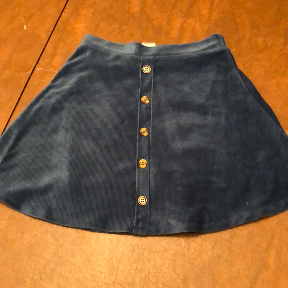 NWOT Beautees skirt